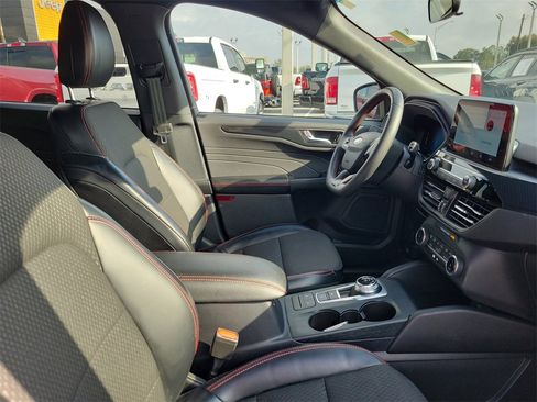 Used 2023 Ford Escape ST-Line image 35