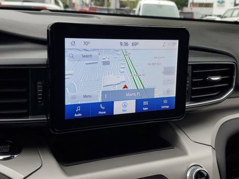 Certified 2022 Ford Explorer XLT w/ Equipment Group 202A image 26