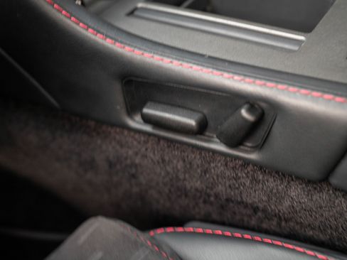 Used 2015 Aston Martin V8 Vantage GT image 24