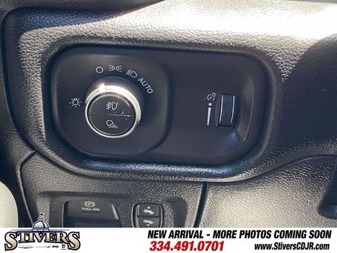 Used 2021 RAM 1500 Big Horn RWD image 34
