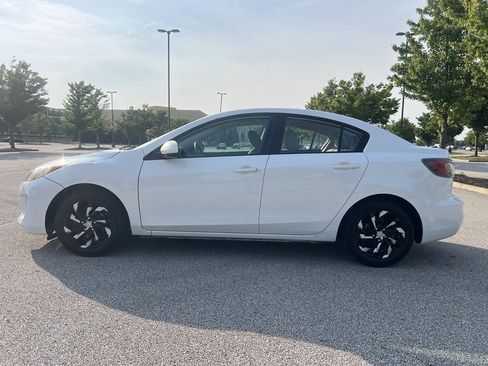 Used 2012 MAZDA MAZDA3 i Touring FWD image 2
