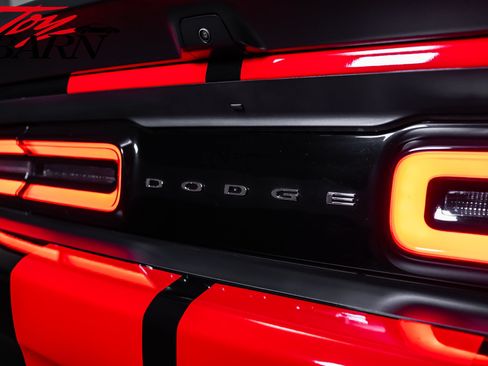 Used 2022 Dodge Challenger SRT Hellcat RWD image 11