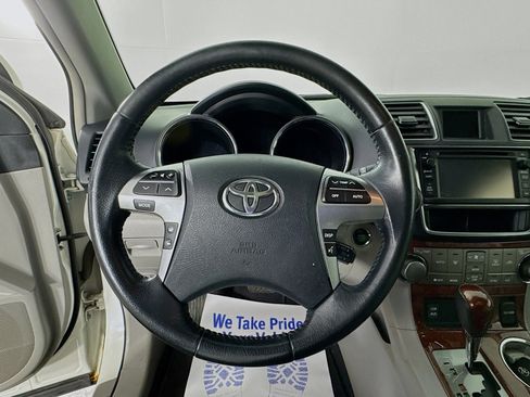 Used 2013 Toyota Highlander Limited AWD/4WD image 11