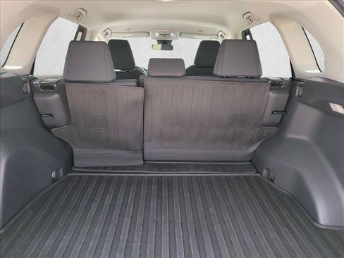 Used 2024 Toyota RAV4 LE FWD image 6
