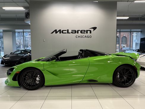Used 2026 McLaren 750S Spider image 4