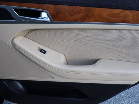 Used 2015 Hyundai Genesis 3.8 w/ Option Group 04 image 11