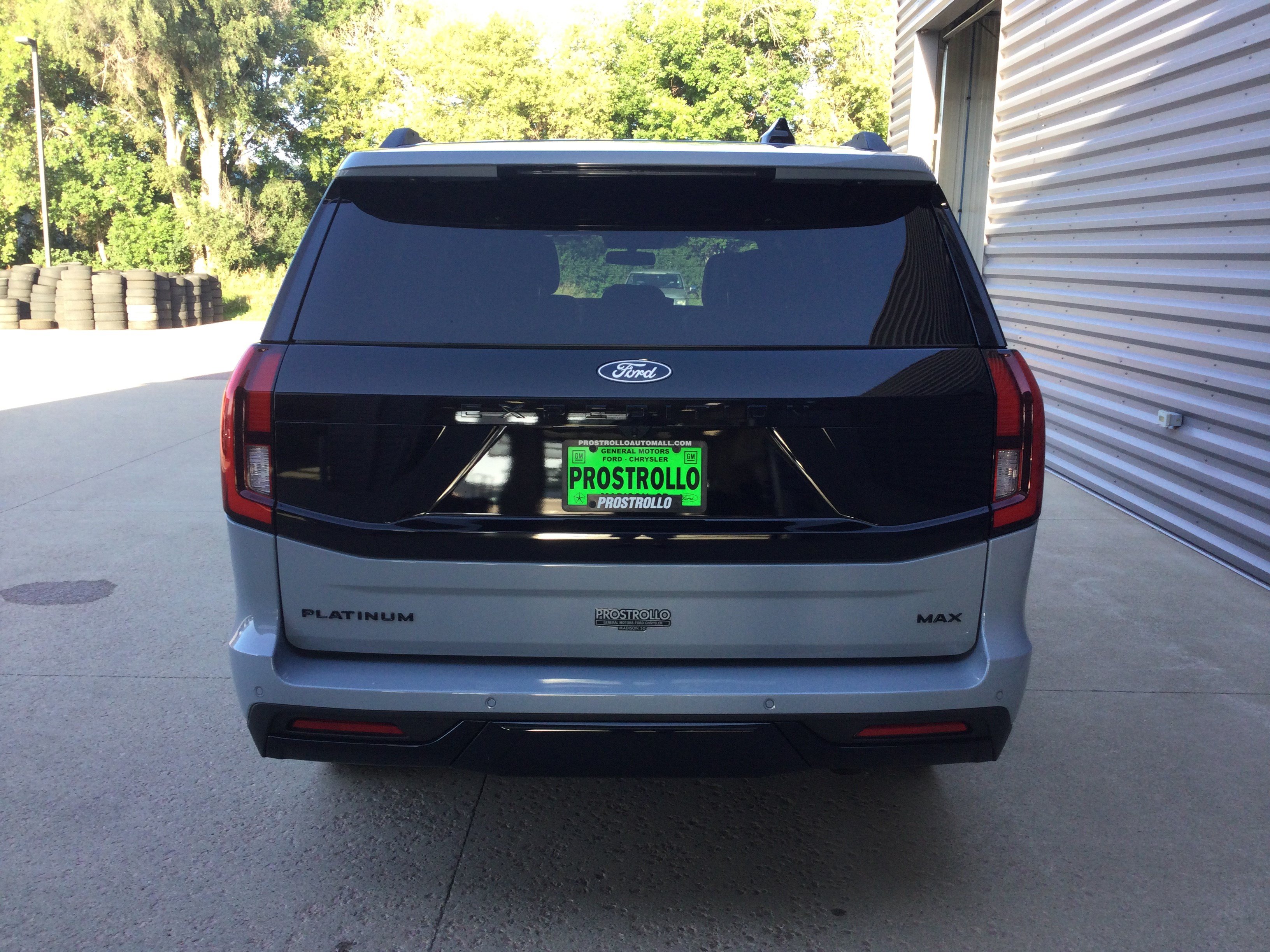 New 2027 Ford Expedition Max Platinum w/ Stealth Appearance Package AWD/4WD image 4