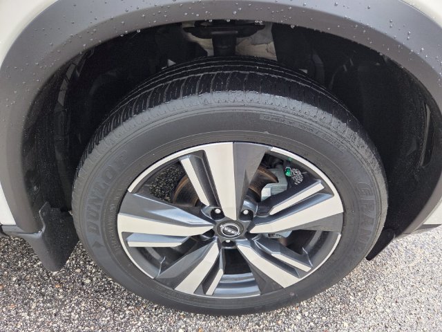 Used 2023 Nissan Rogue Platinum w/ Platinum Premium Package FWD image 9