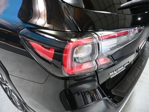 Used 2025 Subaru Outback Touring XT w/ Popular Package #2 image 12