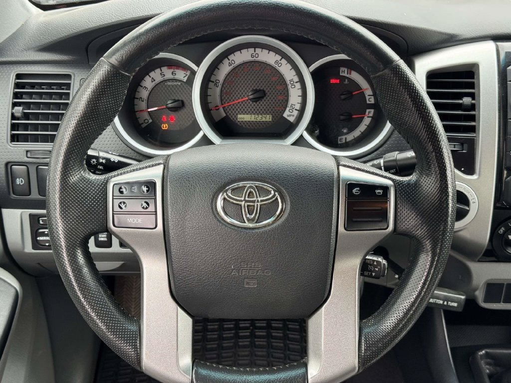 Used 2013 Toyota Tacoma 4x4 Access Cab V6 w/ SR5 Pkg image 10