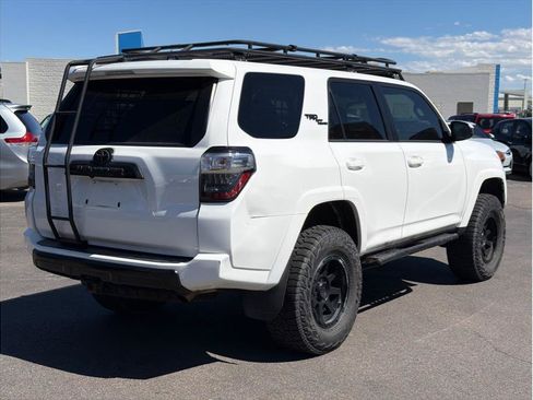 Used 2018 Toyota 4Runner TRD Off-Road AWD/4WD image 2