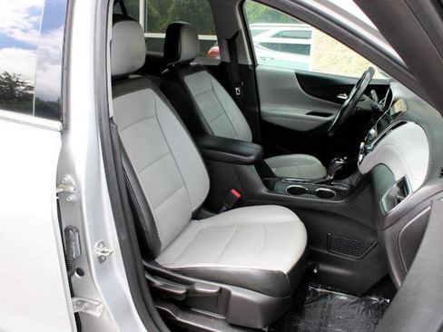 Used 2018 Chevrolet Equinox Premier image 10