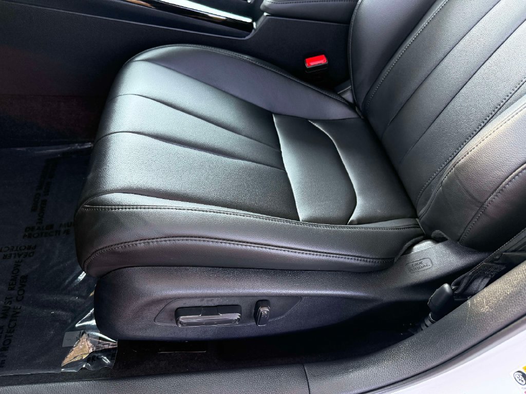 Certified 2025 Acura Integra FWD image 13