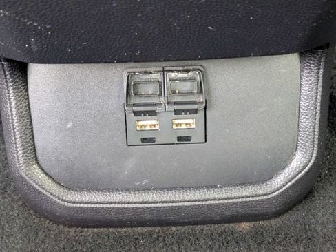 Used 2020 Toyota Highlander XLE FWD image 15
