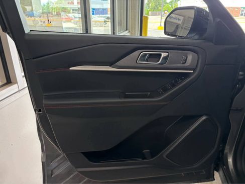 New 2026 Ford Explorer ST-Line AWD/4WD image 18
