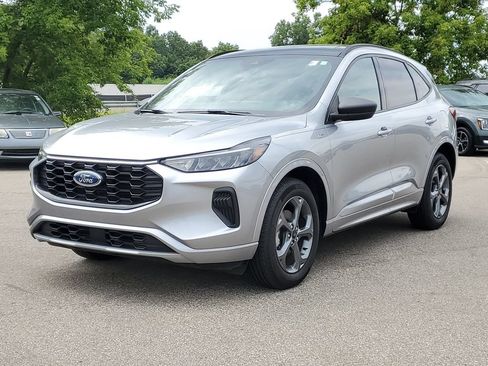 Certified 2024 Ford Escape ST-Line w/ Tech Pack #1 AWD/4WD image 2