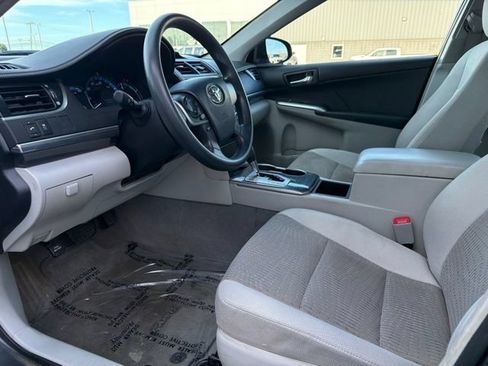 Used 2012 Toyota Camry LE FWD image 17
