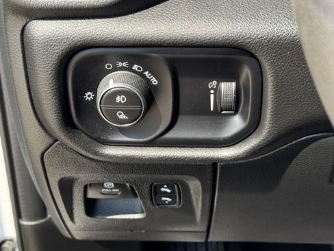 Used 2025 RAM 1500 Lone Star image 24