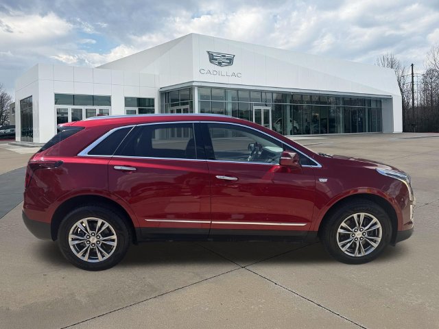 Used 2021 Cadillac XT5 Premium Luxury FWD image 2