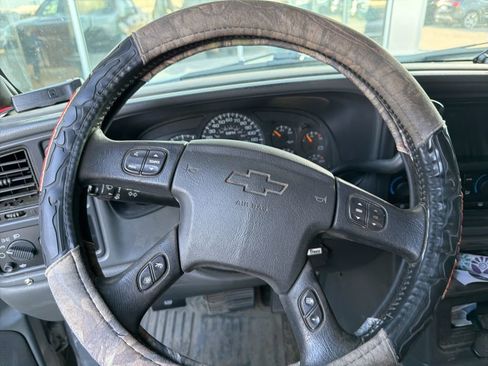 Used 2004 Chevrolet Silverado 1500 4x4 Crew Cab w/ Z71 Convenience Package 2 image 16