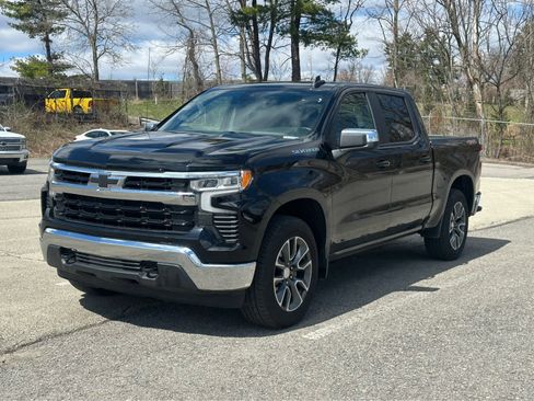 Used 2024 Chevrolet Silverado 1500 LT image 1