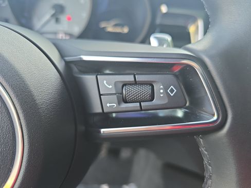 Used 2022 Porsche Macan S AWD/4WD image 19