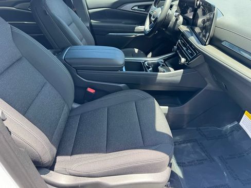 New 2026 Chevrolet Traverse LT FWD image 8