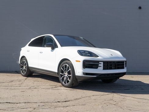 New 2026 Porsche Cayenne Coupe image 9