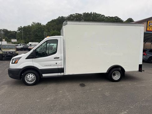 Used 2022 Ford Transit 350 DRW RWD image 6
