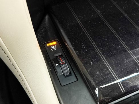 Used 2023 Lexus GX 460 Premium image 32