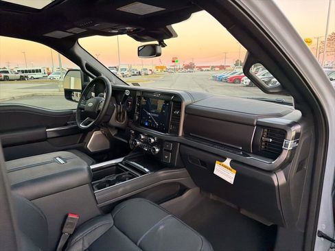 New 2026 Ford F250 Platinum AWD/4WD image 23