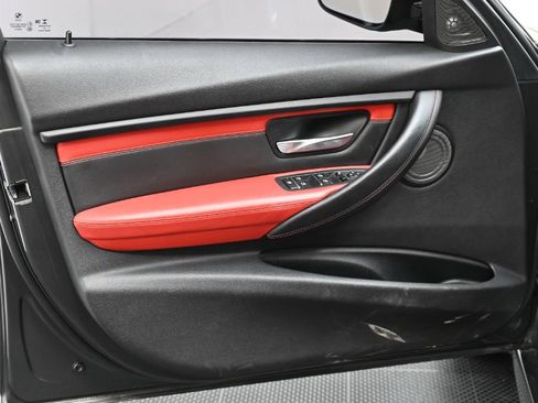 Used 2018 BMW M3 RWD image 18