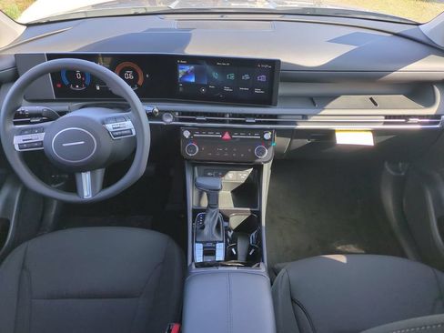 New 2026 Hyundai Tucson SEL FWD image 18