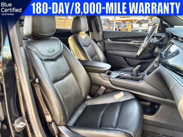 Used 2021 Cadillac XT6 Premium Luxury w/ LPO, ONYX Package FWD image 35