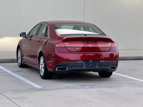 Used 2016 Lincoln MKZ FWD image 5