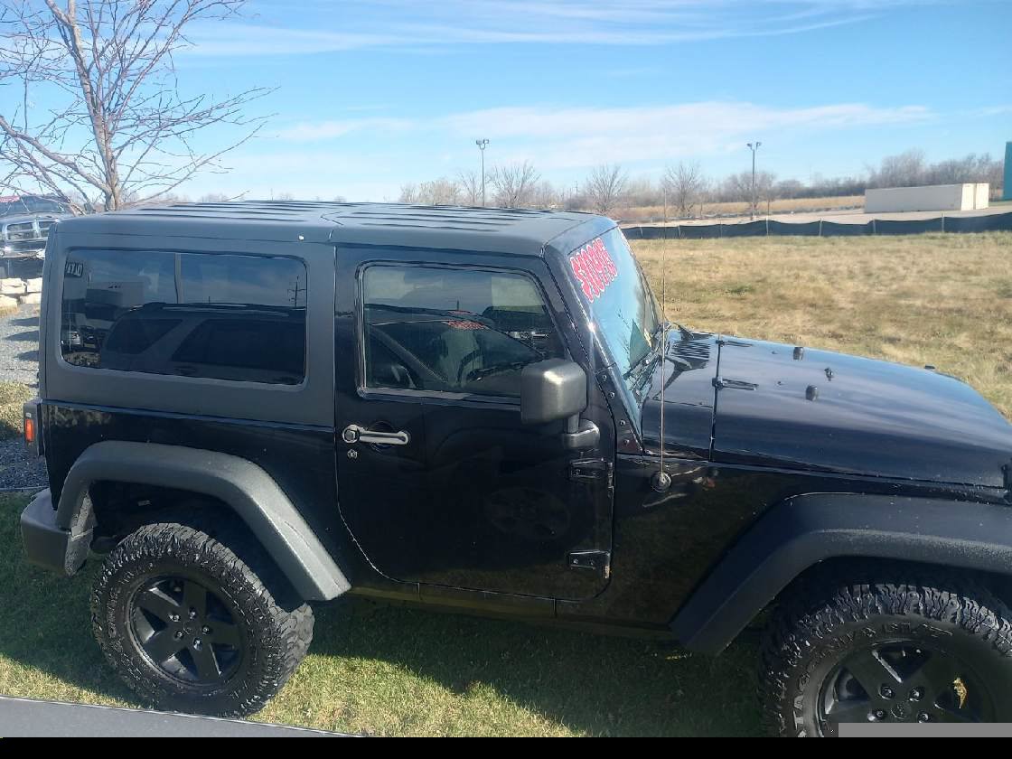Used 2013 Jeep Wrangler Sport AWD/4WD image 3