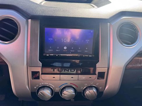 Used 2014 Toyota Tundra SR5 w/ SR5 Upgrade Package image 12