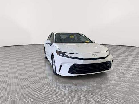 Used 2025 Toyota Camry LE w/ Convenience Package image 3