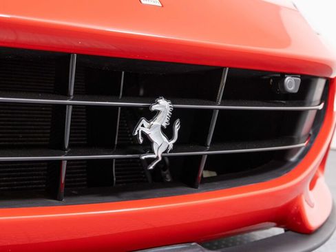 Certified 2022 Ferrari Portofino M image 24