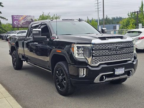 Used 2022 GMC Sierra 3500 Denali w/ Denali Black Diamond Edition AWD/4WD image 7