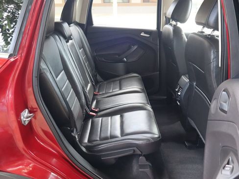 Used 2015 Ford Escape Titanium w/ Equipment Group 301A AWD/4WD image 23