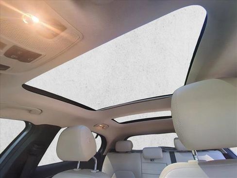 Used 2015 Mercedes-Benz GLA 250 image 21