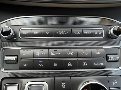 Certified 2023 Hyundai Santa Fe Limited AWD/4WD image 37