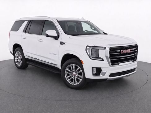 Used 2024 GMC Yukon SLT w/ Max Trailering Package AWD/4WD image 2