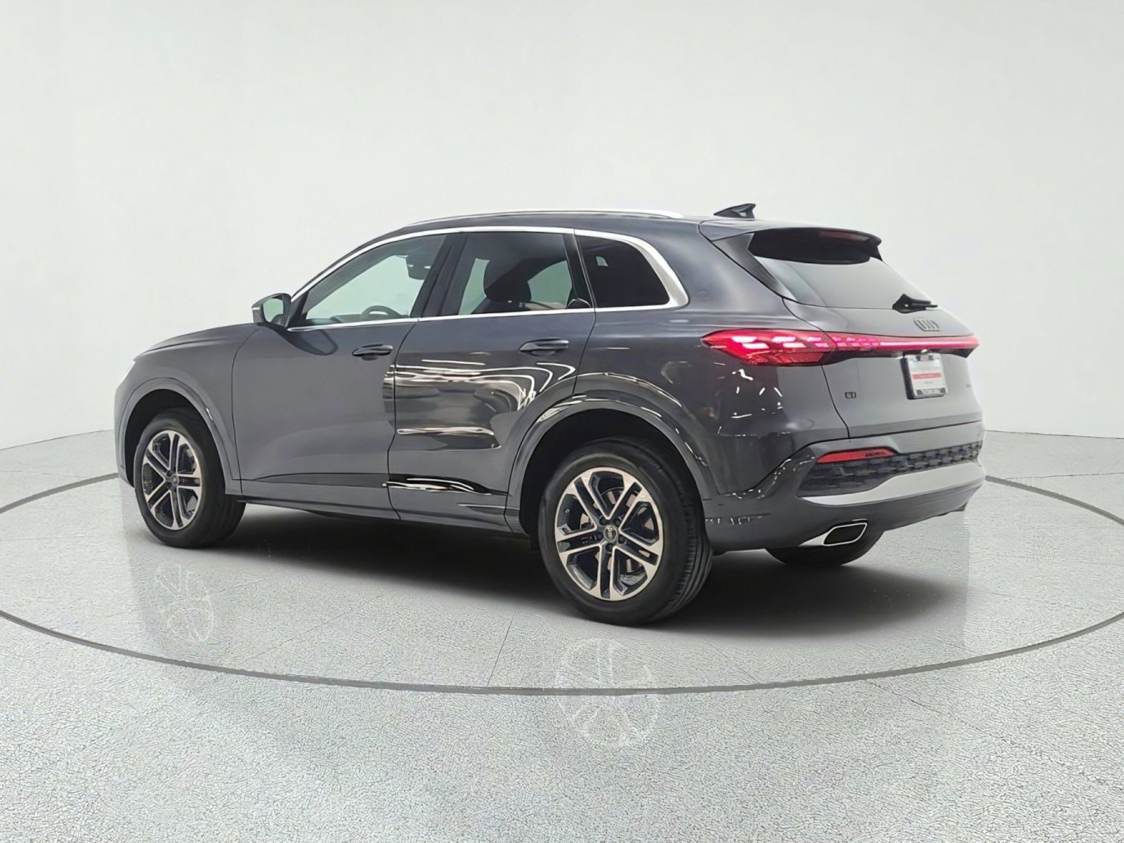 Used 2025 Audi Q5 Premium AWD/4WD image 7