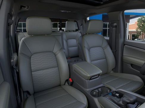 New 2026 Chevrolet Colorado ZR2 image 16