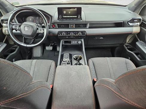 Used 2024 Honda Pilot Sport image 16