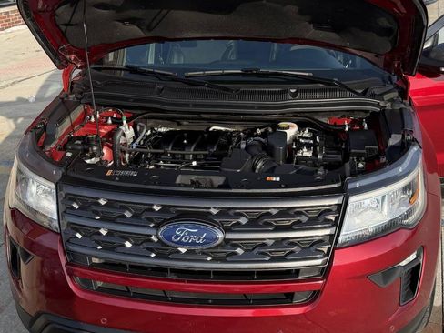 Used 2018 Ford Explorer XLT w/ Equipment Group 202A image 31