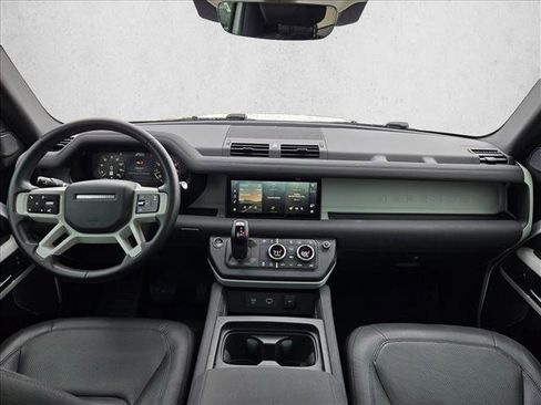 Used 2023 Land Rover Defender 90 S AWD/4WD image 18