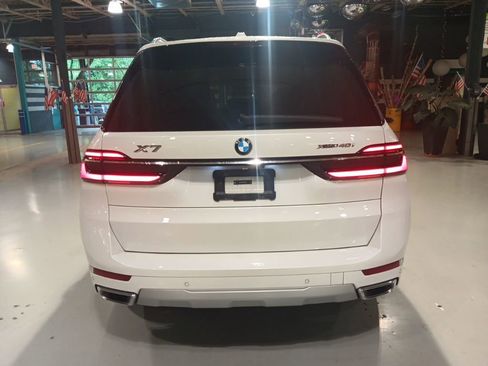 Used 2024 BMW X7 xDrive40i w/ Premium Package AWD/4WD image 7